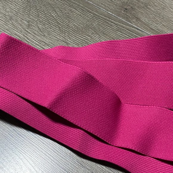 Hot Pink Vintage Elasticized Belt | Extra-Long Patent Leather Waist Cincher - Picture 6 of 8